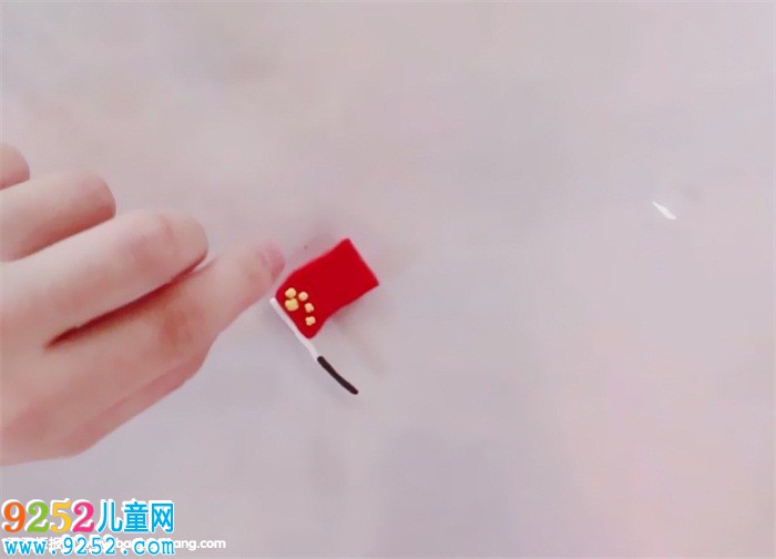 國(guó)慶主題粘貼畫(huà)怎么做