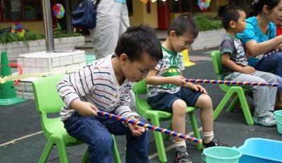 幼兒園小班教育筆記案例《幼兒打人的小朋友》