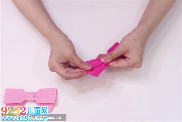 蝴蝶結(jié)的折法